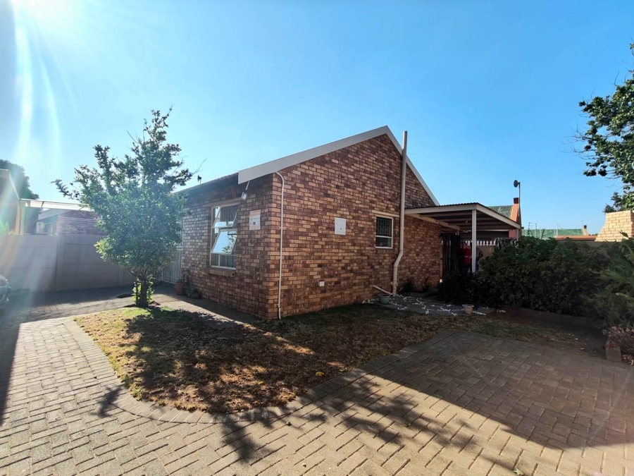 2 Bedroom Property for Sale in Hospitaalpark Free State